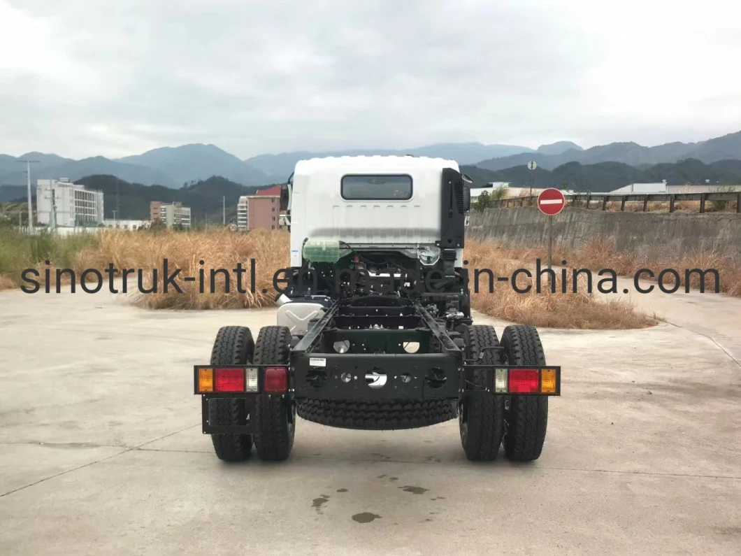 Sinotruk HOWO Sinotruck Factory Manufacturer 4X2 5ton 6 Wheeler Transport Dump Heavy Duty Light Lorry Box Van Stake Flatbed Cargo Truck