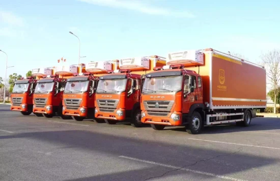 HOWO 15 Ton 10 Ton Congelador de alimentos refrigerados Camión con caja de enfriamiento Refrigerado 300HP Van Cargo Camión con caja de transporte de enfriamiento para entrega de helado de carne de leche